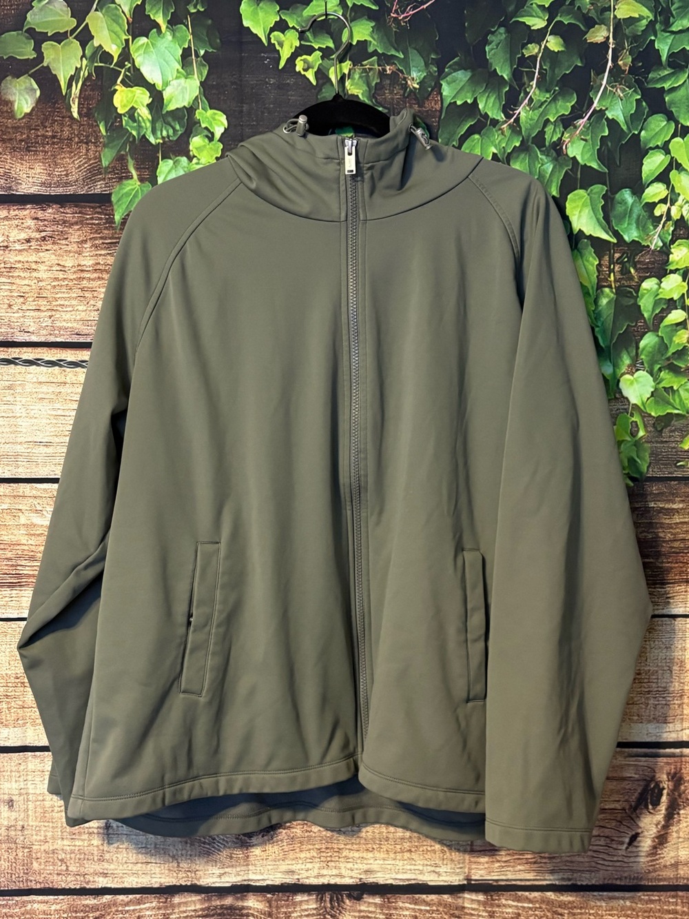 32 Degrees Soft Shell Jacket - Picture 4 of 10